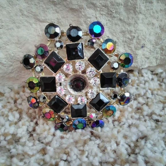 Vintage Pin/Brooch signed KC - Picture 3 of 7